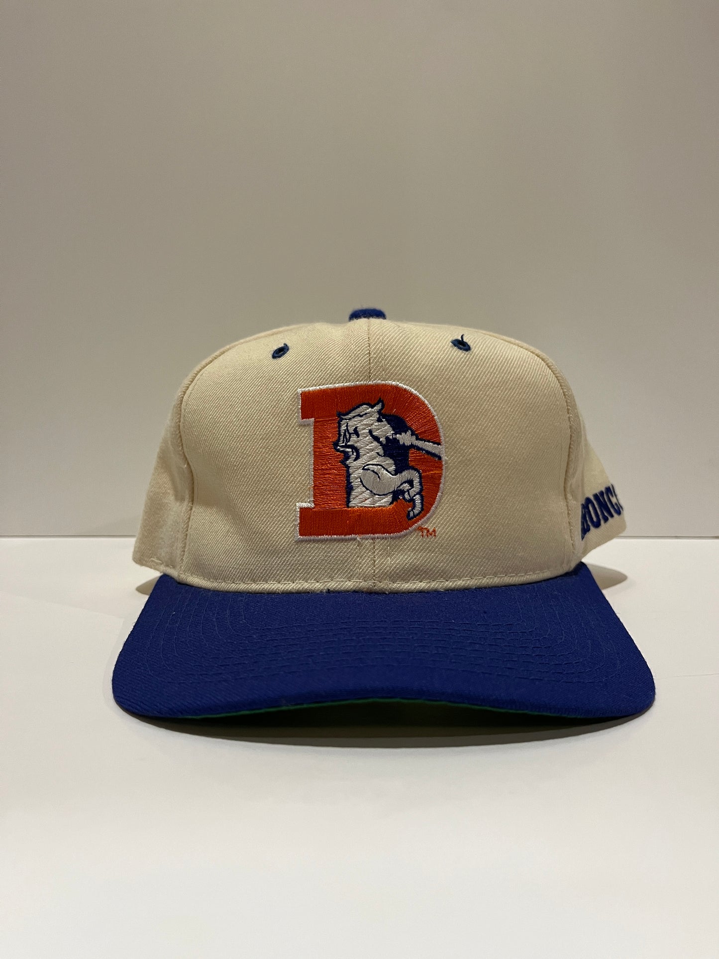 Vintage Starter Denver Broncos Snapback Hat