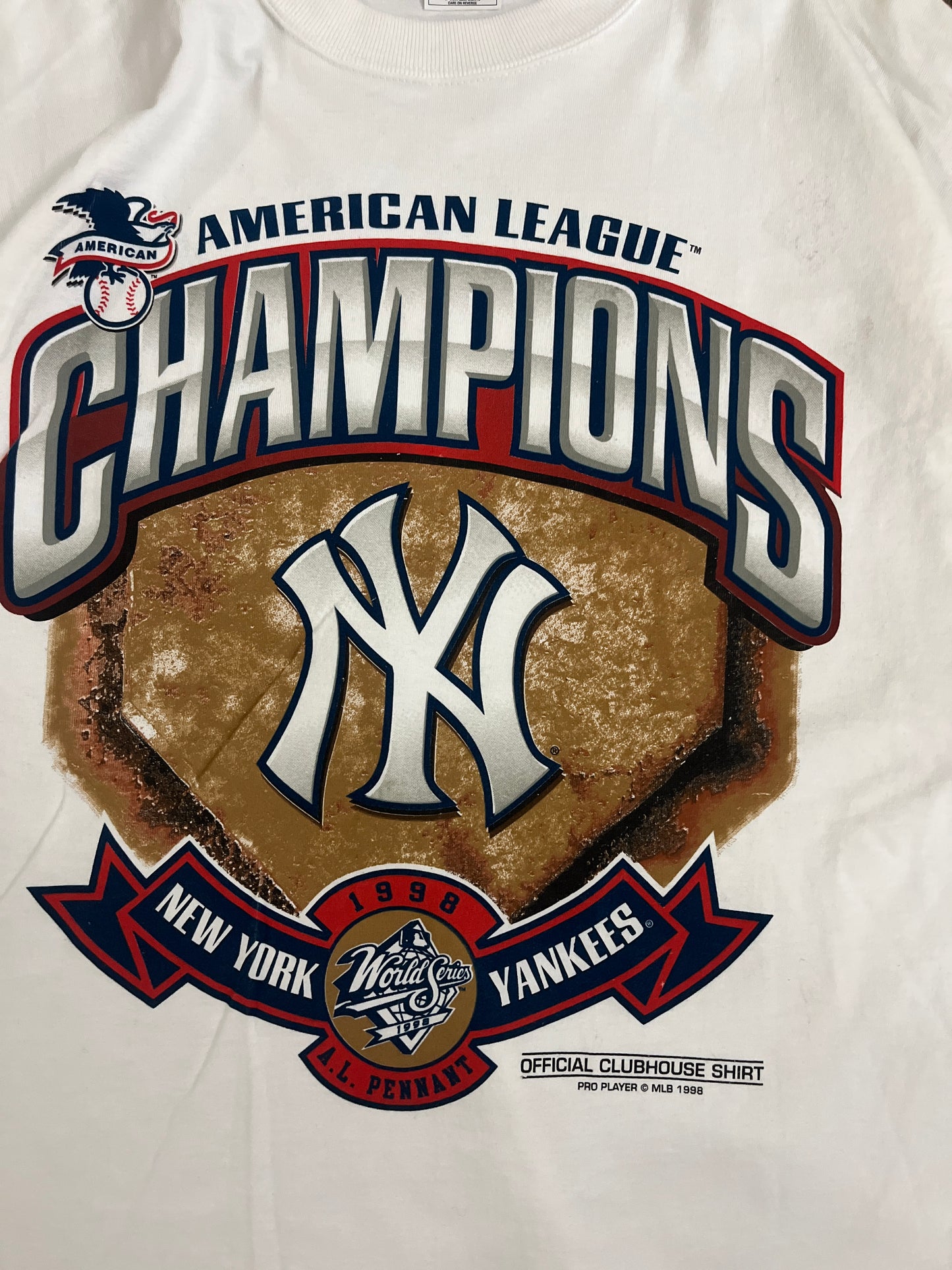 Vintage 90's Pro Player NY Yankees 1998 Champions Tee